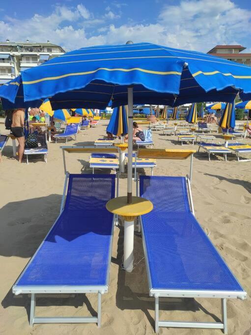 Blue Moon Penthouse Apartamento Lido di Jesolo Exterior foto