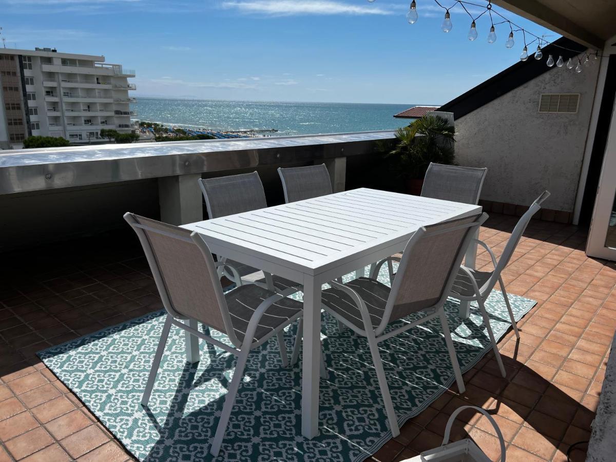 Blue Moon Penthouse Apartamento Lido di Jesolo Exterior foto